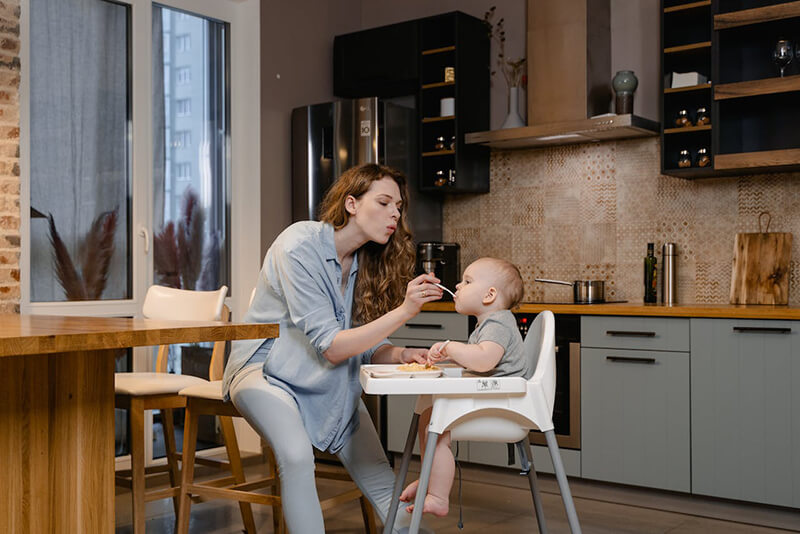 Introduce Allergenic Foods Early